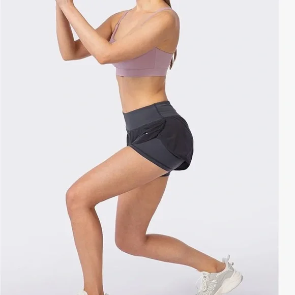 Women’s high-waisted spandex work-out shorts dark grey medium running yoga gym - Picture 4 of 6